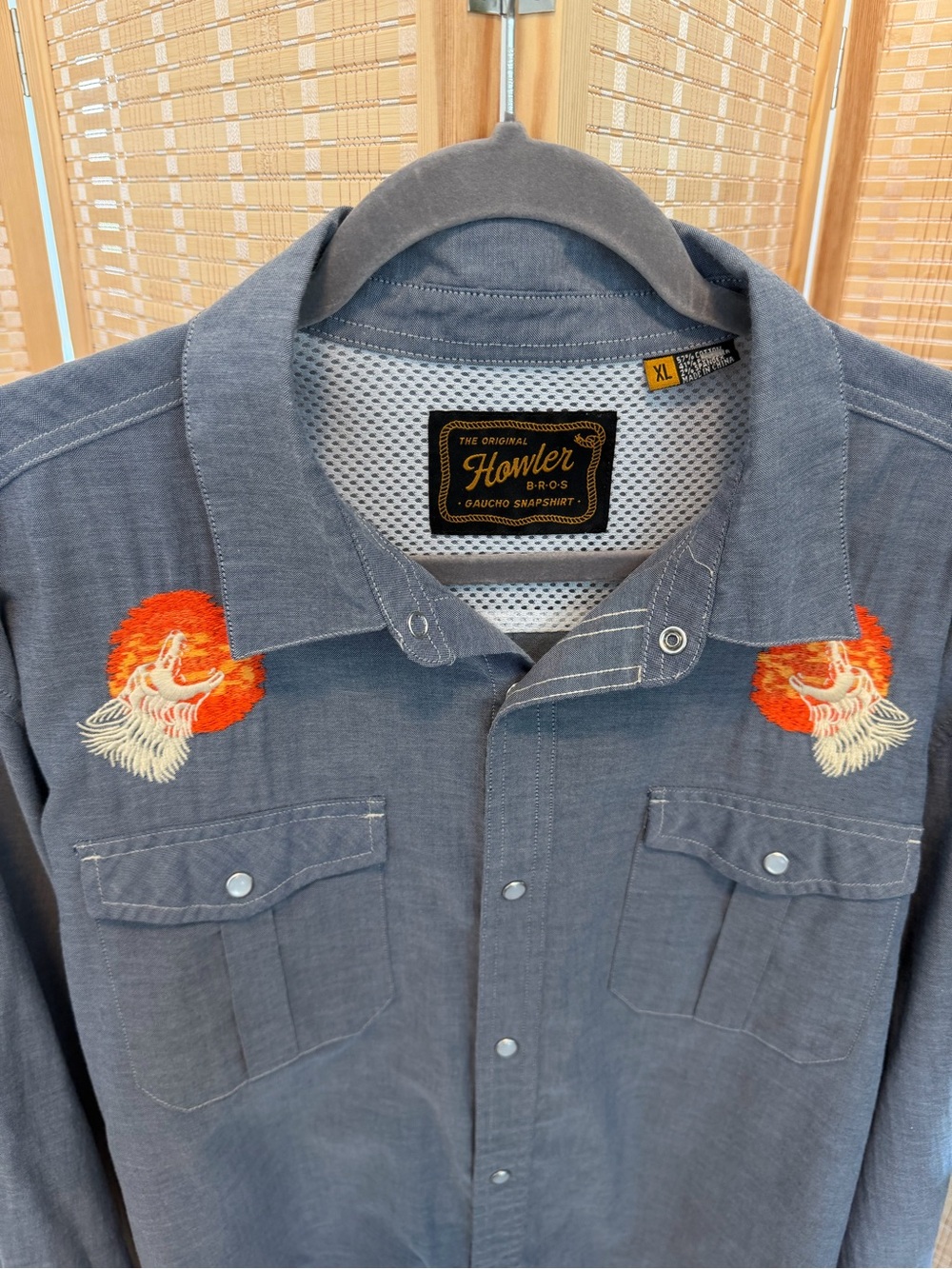 Howler Bros - Gaucho Snapshirt - Bark at the Moon - XL - Picture 5 of 7